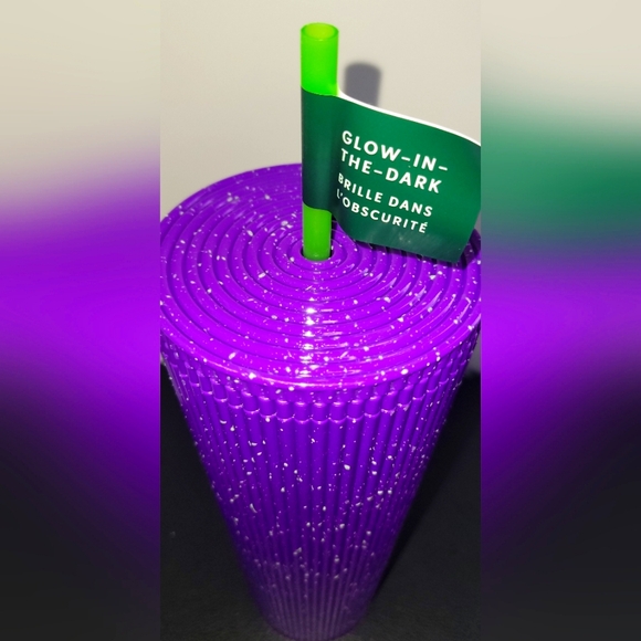 NWT Starbucks Halloween Tumbler 2024. Pleated Purple Glow In The Dark 24 Oz - Picture 3 of 3